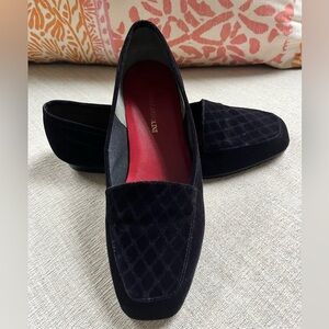 Enzo Angiolini Liberty Black Velvet Loafers. Women's Size: 7.
